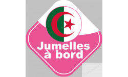 bébé à bord jumelles d'origine Algérienne