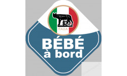 bébé à bord gars d'origine Italienne