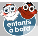 enfants à bord gars mixtes